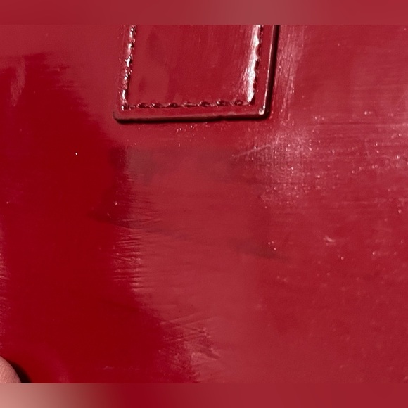 Miu Miu Glossy Red Clutch with Gold Clasp - Picture 6 of 10